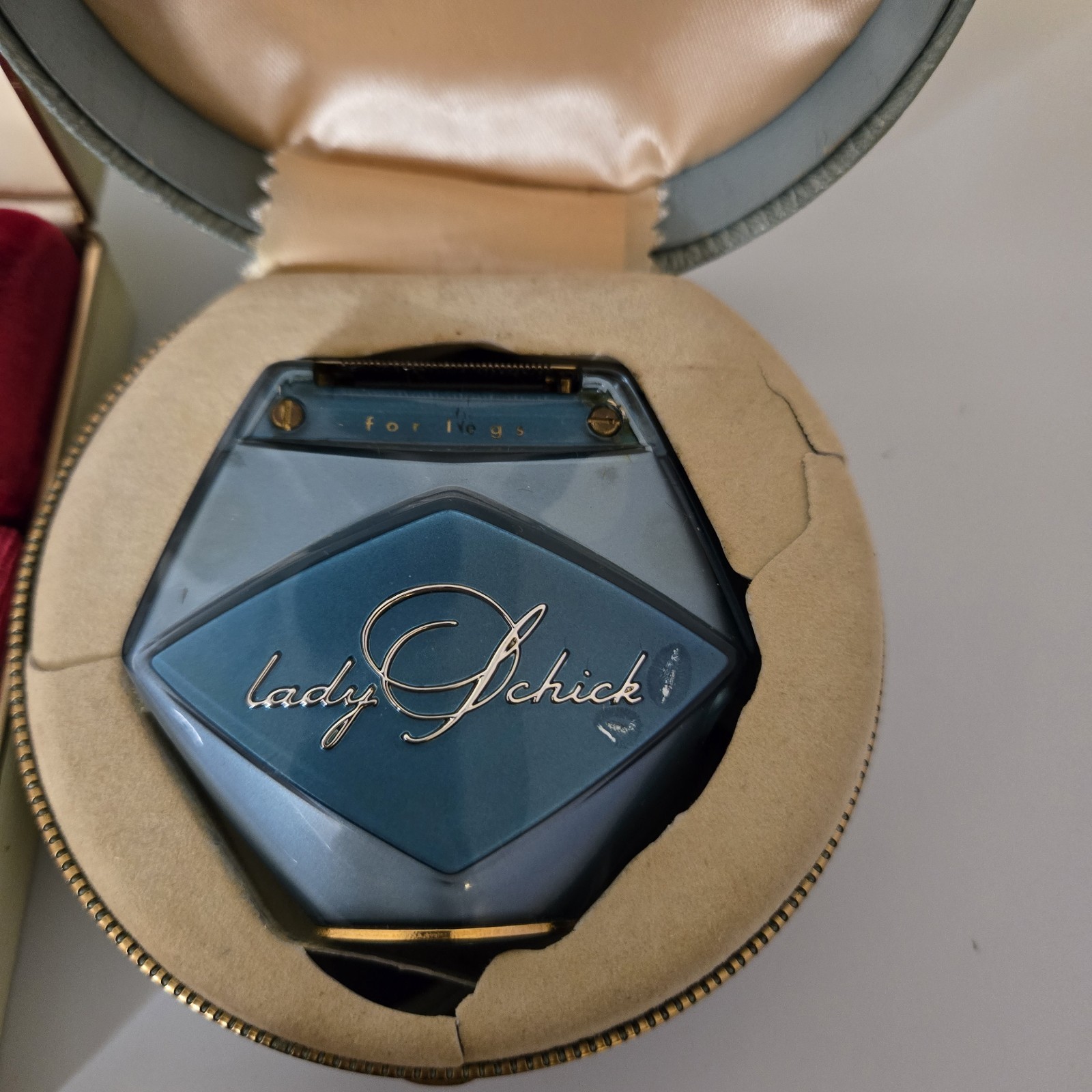 *Lot Of 5* Vintage Womens Razors: Lady Schick, Norelco, Lady Ronson, Remington