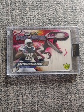 2025 Wild Card Pro-Look Dino-Might 1/10 Antonio Gates With The Pink Raptor