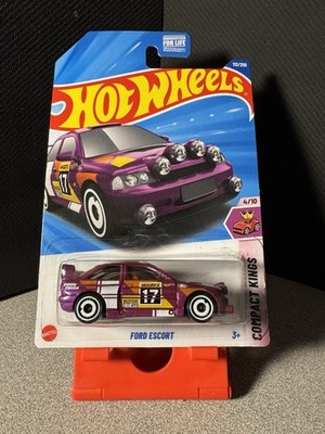 2025 Hot Wheels Ford Escort Purple #113/250 Compact Kings 4/10