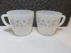 2 vintage Termocrisa starburst mcm milk glass tea or coffee mugs