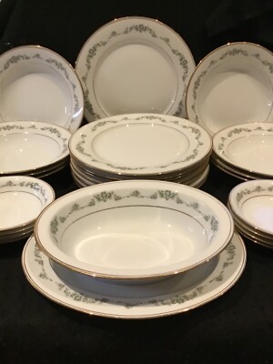 Vintage japanisches Noritake Bone China Geschirr in A1 unbenutzter Zustand.