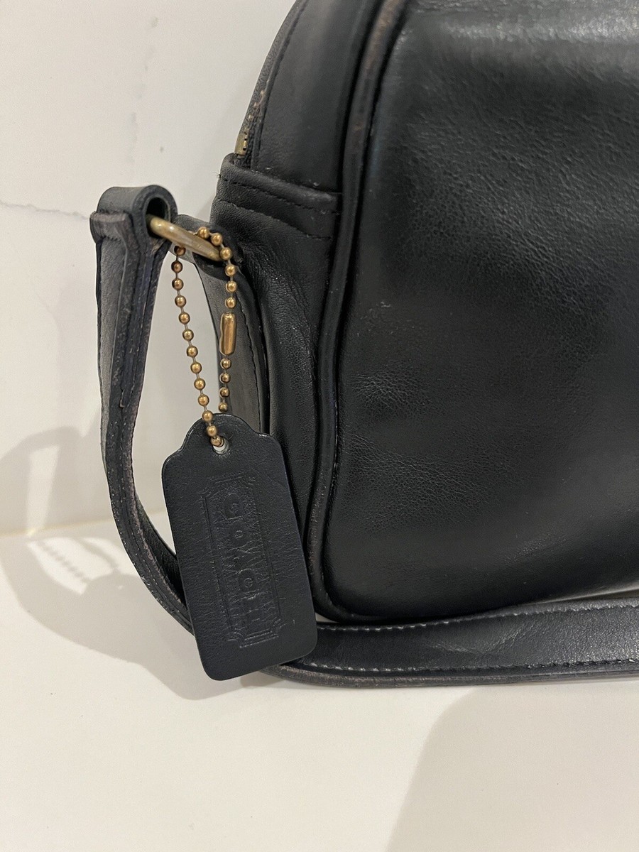 バッグ vintage coach old half moon flap Vintage Coach Black Leather Half Moon Crescent Bag | eBay