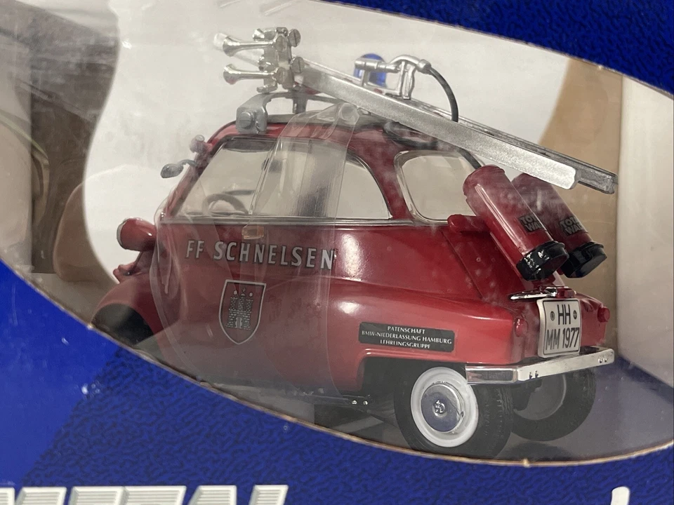 Revell 1/18 Scale 08918 BMW Isetta 250 Feuerwehr Hamburg Fire Dept Diecast Model - Image 3 of 3