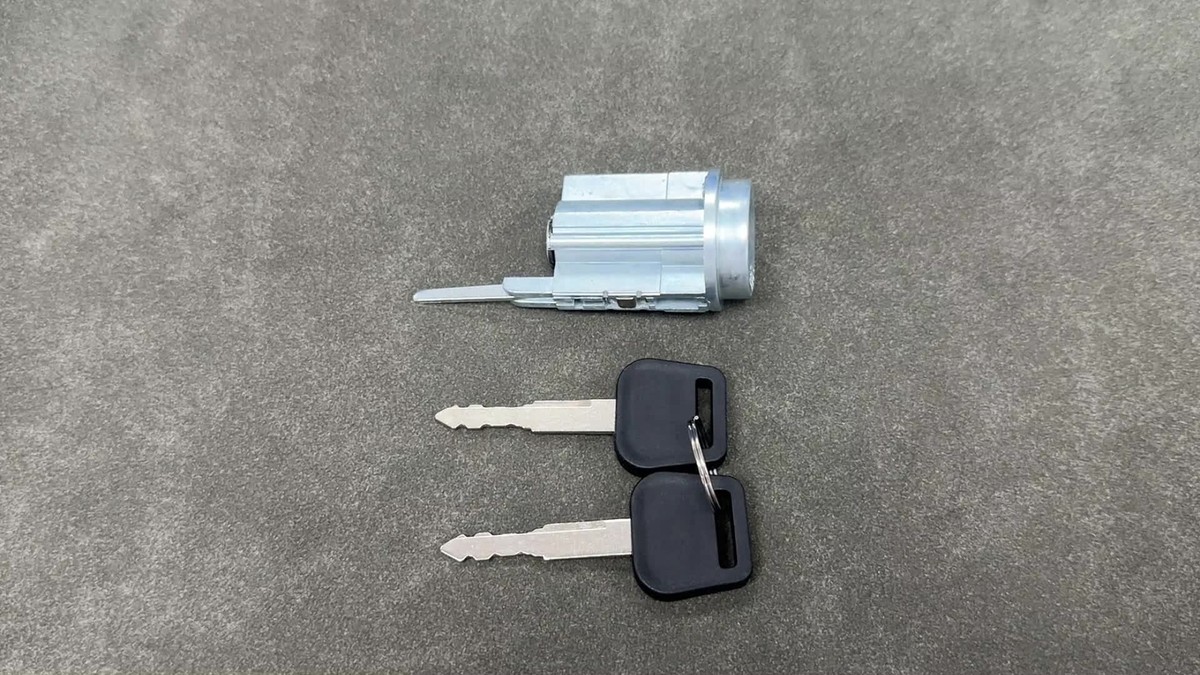 Ignition Switch Lock Cylinder & Keys for Toyota 4Runner Tacoma 95