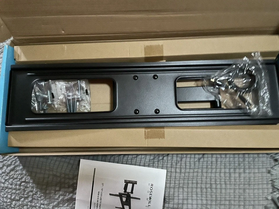 Montaje en pared Rosewell Home con cable HDMI 4K de 6 pies 37"-70" carga máxima 110 libras Foto 3 de 4