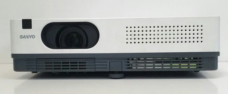 Sanyo PLC-XW200 XGA Projector with 1544 Lamp Hours Used - Image 2 of 4