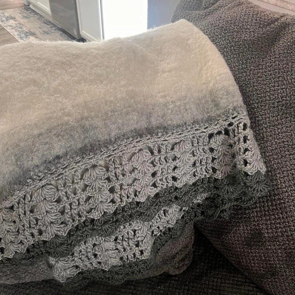 Cobertor Anthropologie Boho mistura de lã Omnre crochê  - Imagem 3 de 4