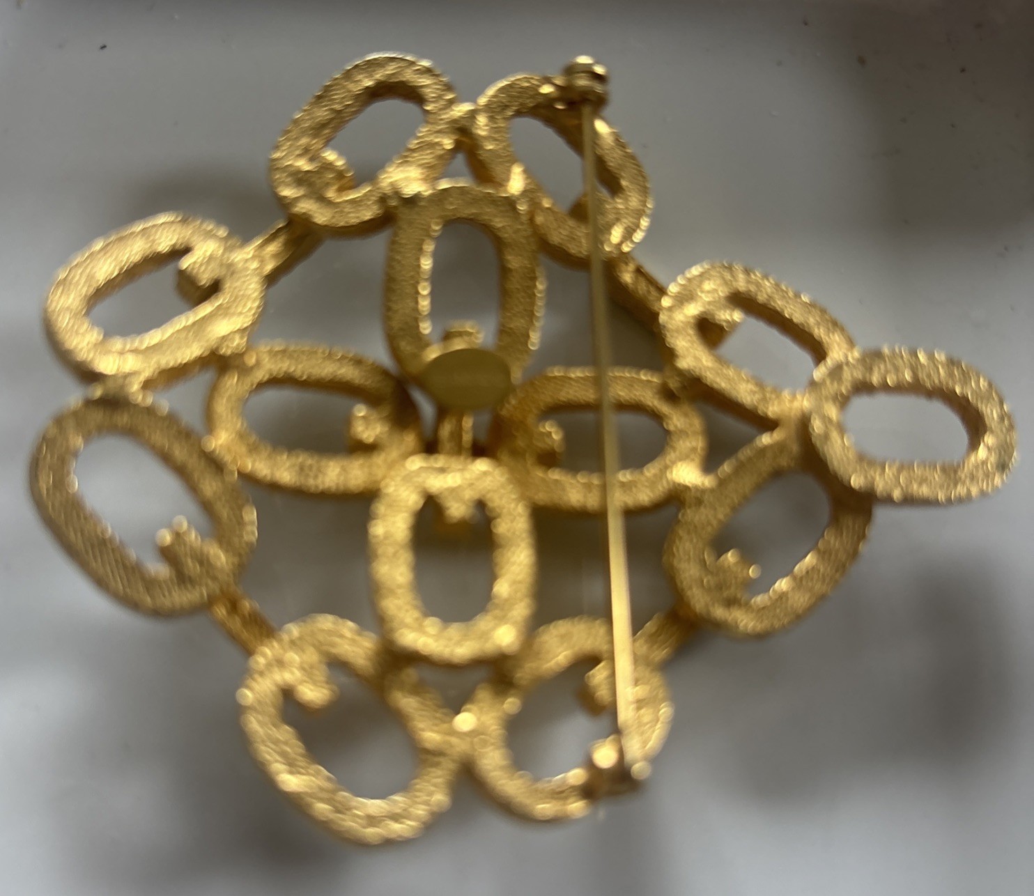 Large Gold Tone Interlocking Chain Link Design Br… - image 4