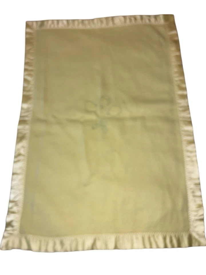 Vtg Quiltex Baby Blanket Embroidered Balloons Satin Trim 35x49.5 USA Union Made - Image 3 of 4