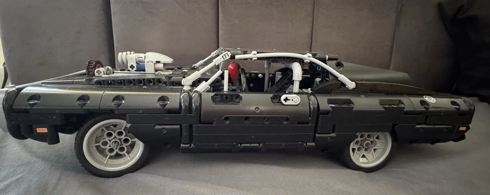 LEGO Technic 42111 Dom's Dodge Charger, photo 1 of 5