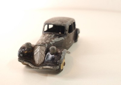 Dinky Toys N°24N – Citroën Traction Avant (grande Gravure, France)