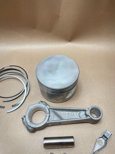 Tecumseh Piston 40004 & Connecting Rod 32875A - Picture 5 of 6