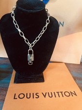 Louis Vuitton Gold Padlock  Key w/ Gold Tone Chunky Chain 321