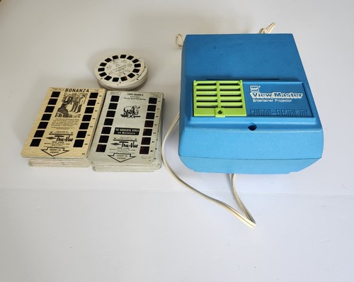 GAF View Master Entertainer Projector Vintage - W/ Some Slides