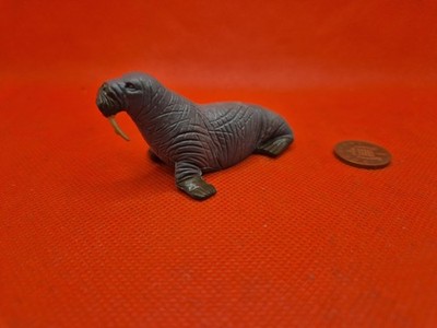 SELTENE VINTAGE SAMMLERTIERE - BRITAINS SPIELZEUG - WALROSS - 1975