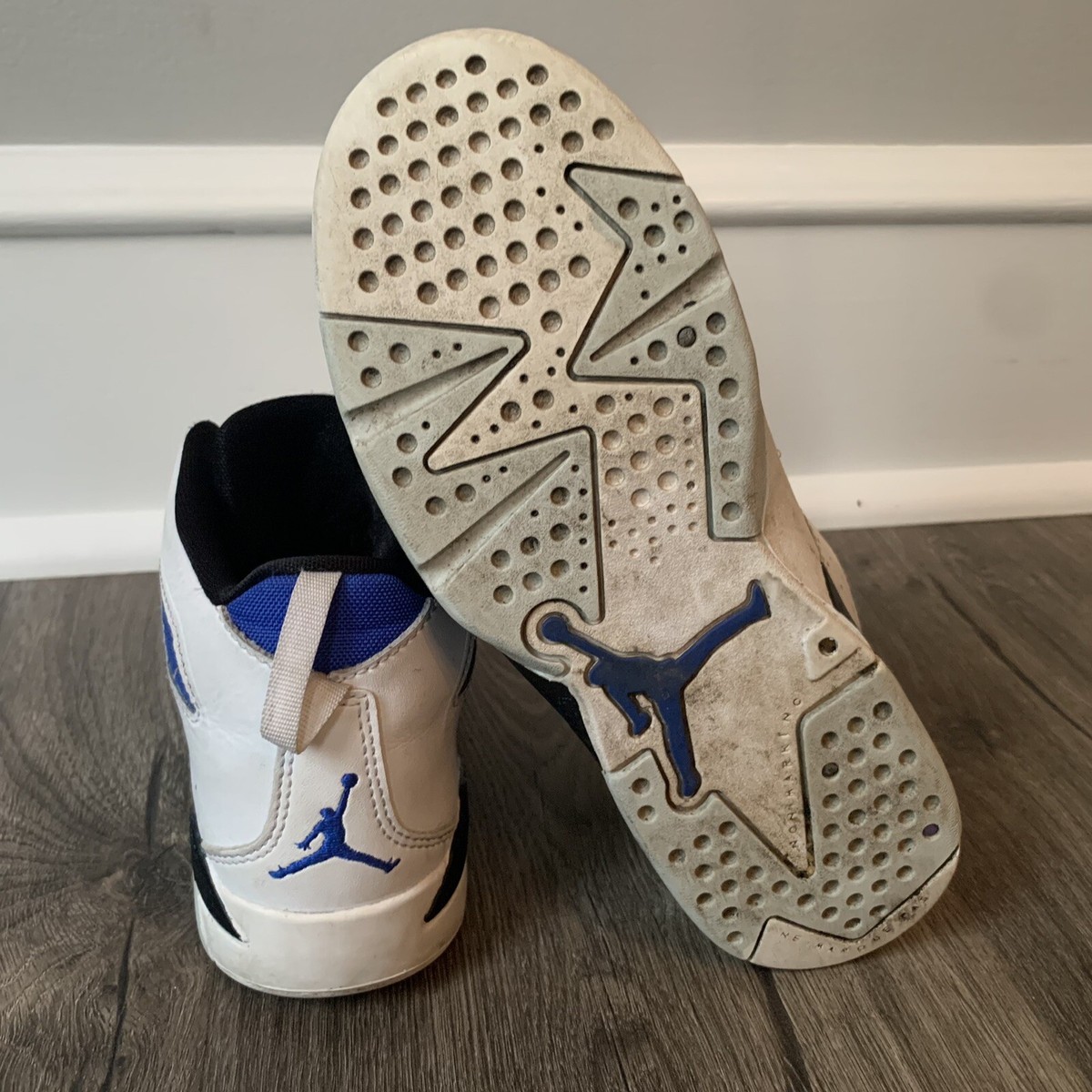 限定値下げ中！新品・未使用！レア！Nike Air JORDAN FLTCLB 限定値下げ中！新品・未使用！レア！Nike Air JORDAN FLTCLB