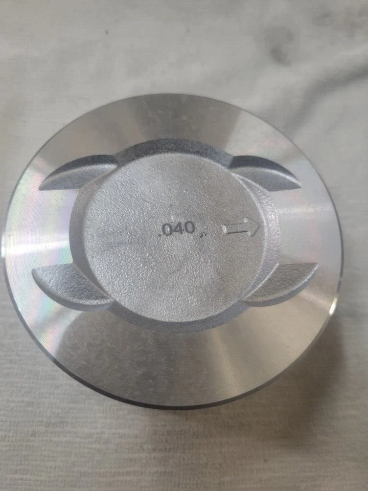 Juego de 8 pistones Silvolite 1157.040 Ford V8 289 4.7L 1964 - 1967 Foto 2 de 4