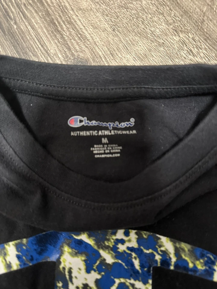 Camisa Champion Juvenil Média Azul Amarelo Branco Grande Logotipo C Manga Curta Meninos Crianças - Imagem 2 de 3