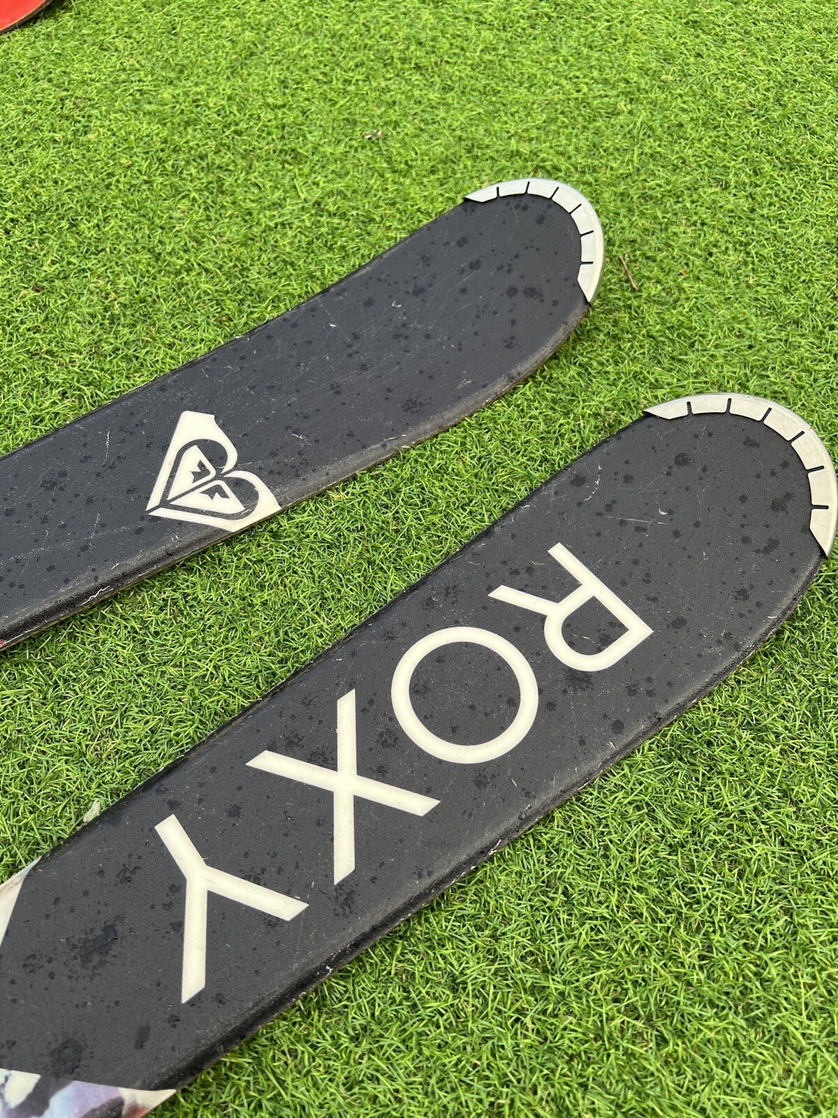 Roxy Skis 150cm Bindings and Poles eBay