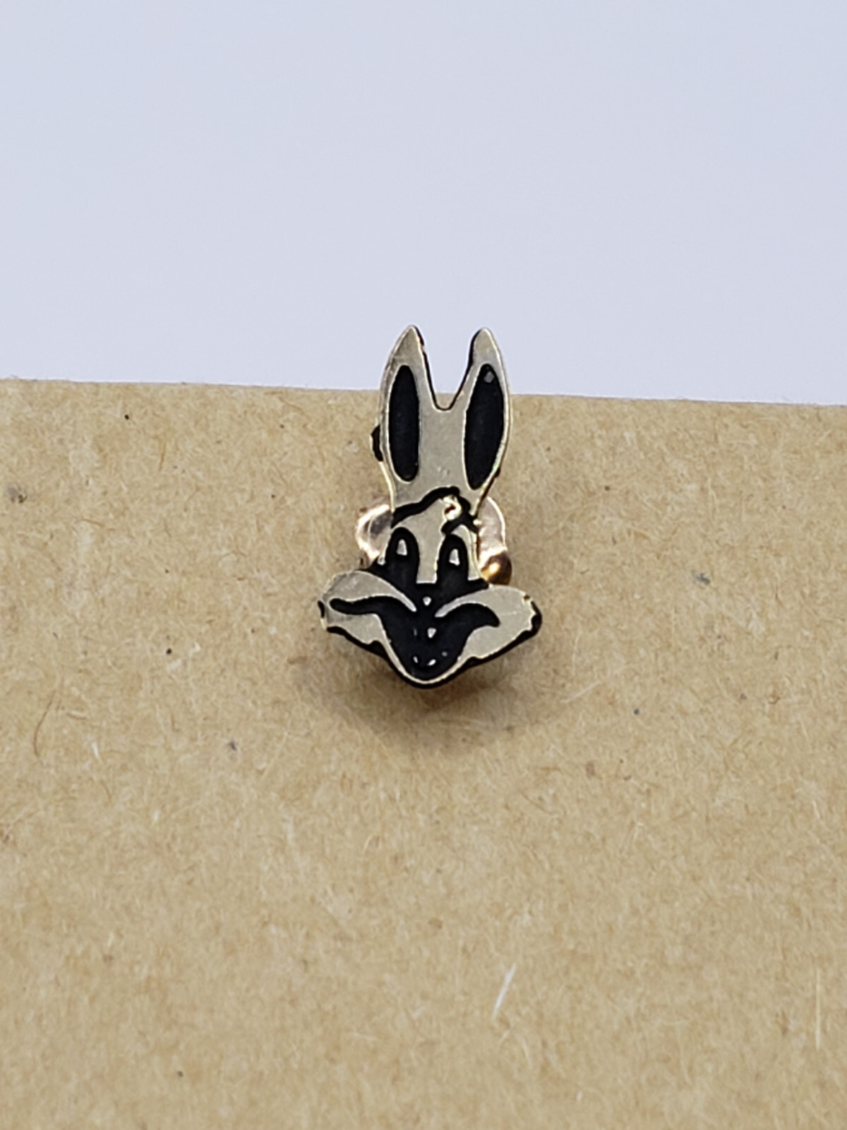 14K Yellow Gold Single Bugs Bunny Post Earring Gem