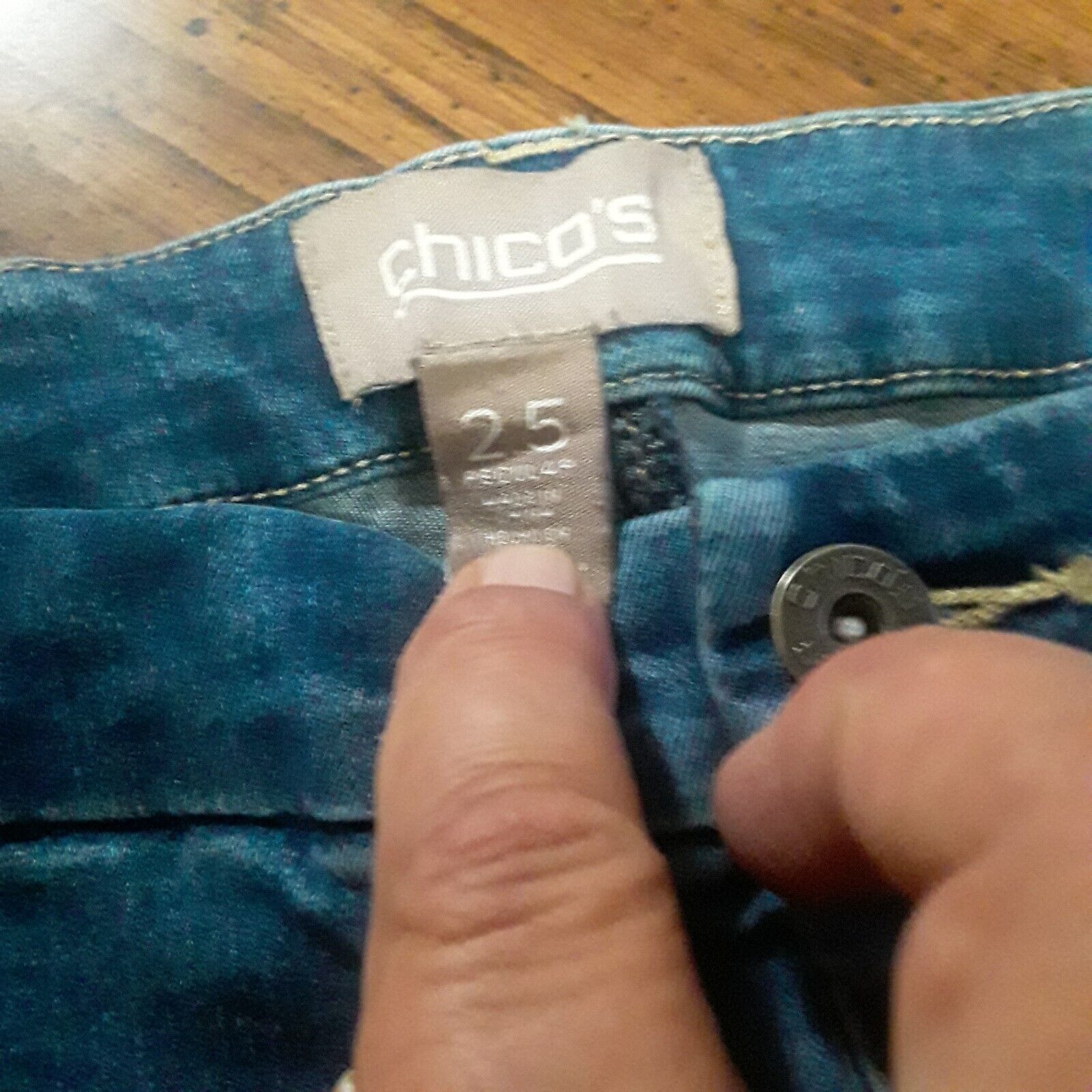 chicos jeans 2.5 embellished 28 Inseam Preowned - image 3