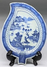 Chinese Export Canton Leaf Dish Blue White Porcelain