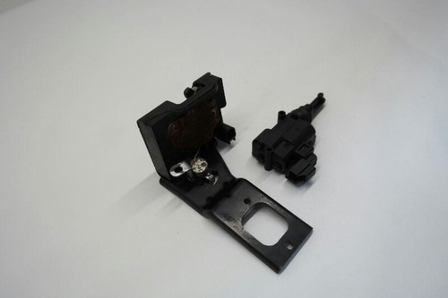 2009 Mercury Mariner Trunk Lid Lock Actuator - Picture 4 of 12