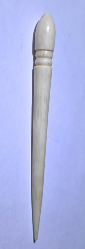 Vintage Bone Sewing Awl bodkin or stiletto