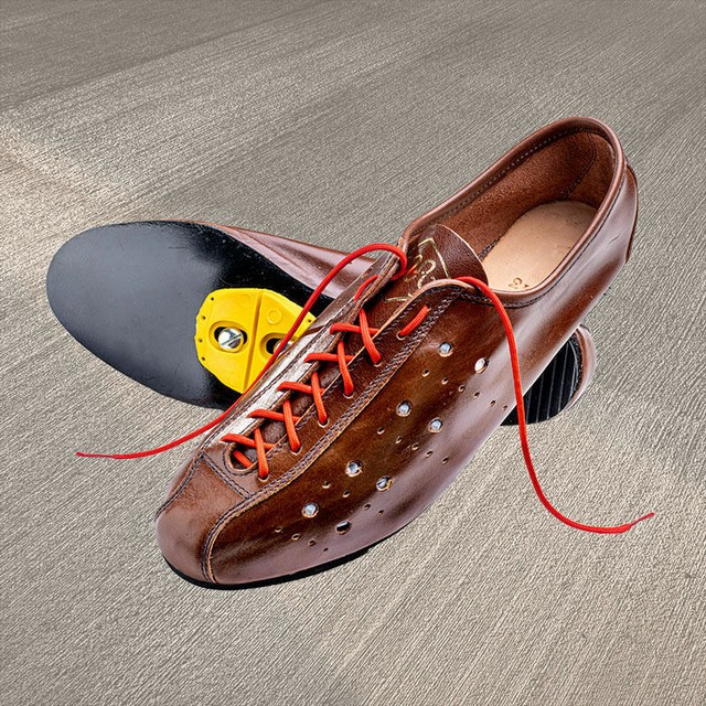 retro cycling shoes