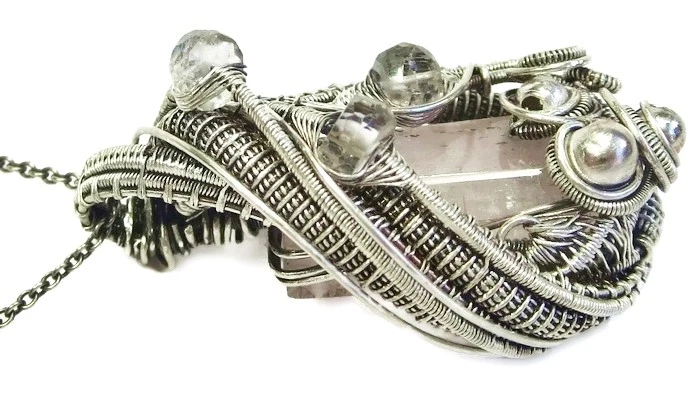 Wire-Wrapped Pink Kunzite Crystal Pendant in Sterling Silver with Morganite Foto 4 de 4