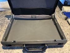 VTG Samsonite Broker GL Gray Hard Shell Attache Brief Case w/ Sealed Keys