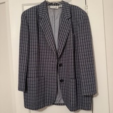 TWO BUTTON BLAZER
