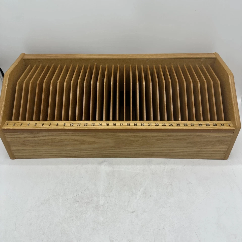 De Colección Soporte de CD/correo de Madera 31 Ranuras Organizador de Almacenamiento Caja de Madera Medios Estante Foto 2 de 4