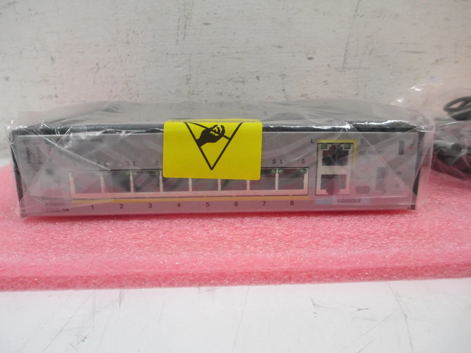 Cisco ASA5506-K9 V06 Security Appliance New in Box - Image 4 of 4