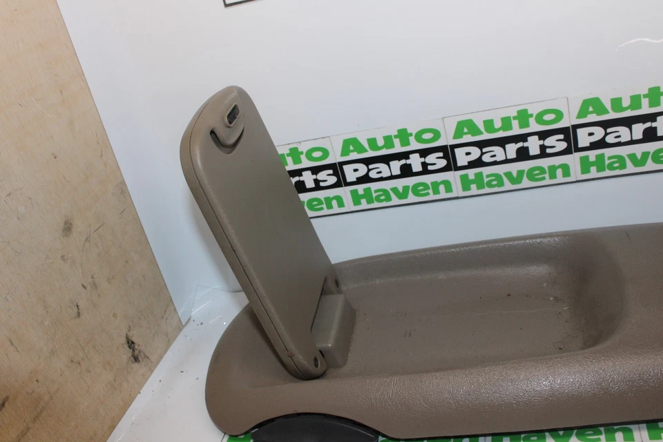 Cubierta de tapa de consola central de piso OBS para GM Trucks reposabrazos bronceado OEM bandeja de cierre Foto 3 de 4