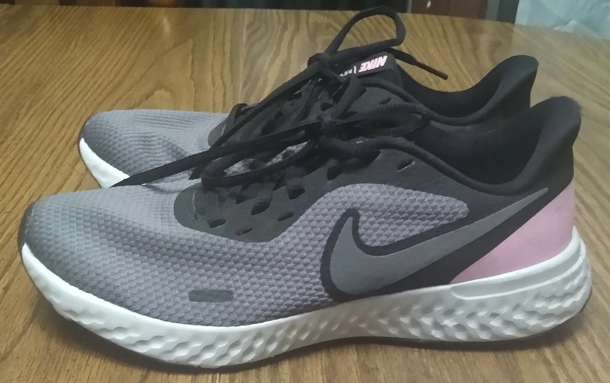 Nike revolution v sales