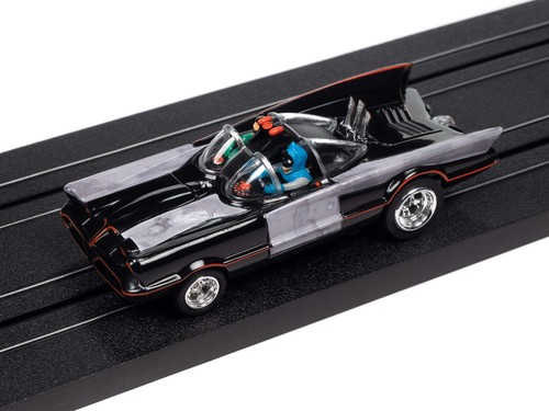 Auto World 4Gear SC395-4 1966 TV Series Batmobile (Black w/ Primered Repair Patc - Picture 3 of 4