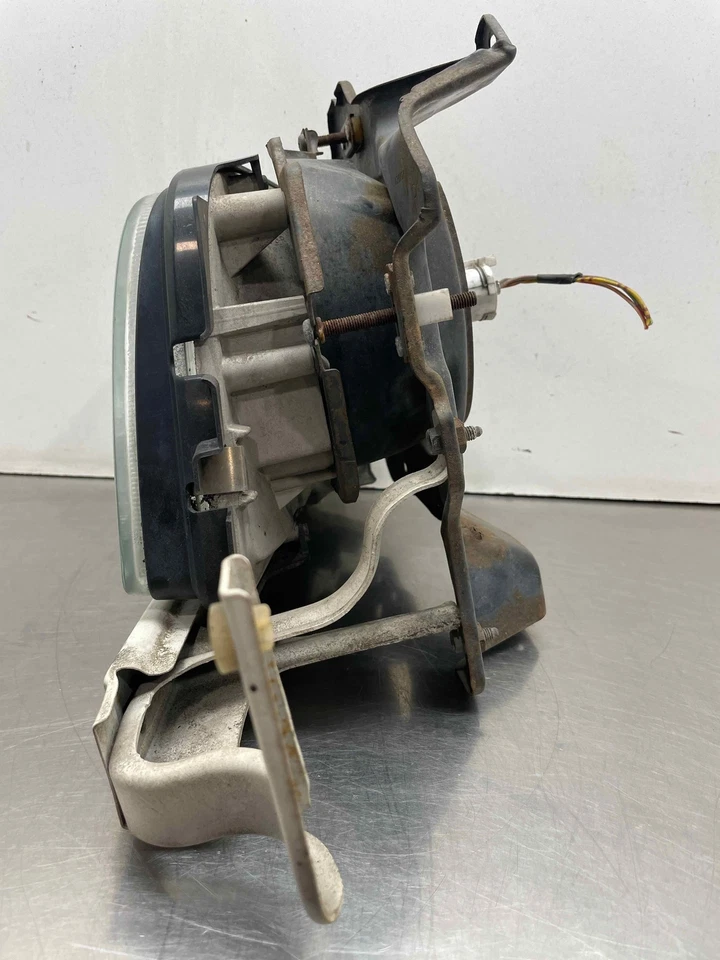 1999 Isuzu Trooper Headlight Lamp Passenger Right Halogen RH Side OEM 8972049051 - Image 2 of 4