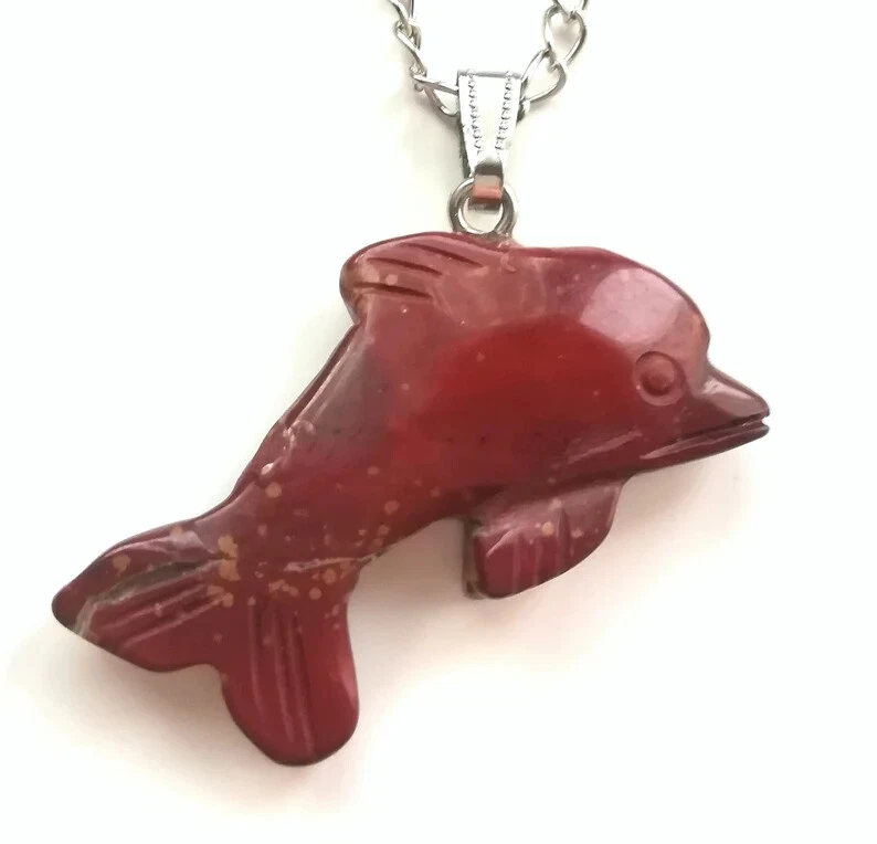 COLLANA DELFINO IN ARGENTO CON CIONDOLO DIASPRO ROSSO NATURALE SCOLPITO A MANO - Immagine 3 di 4
