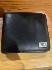 Diesel Men Bifold Wallet Logo Plate All-over pattern Luxury Compact Small Italy