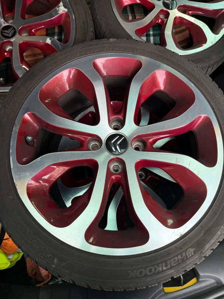 Ganzjahres Reifen Citroen Ds3 / 205/45/17 Hankook auf Alufelgen - Bild 2 von 4