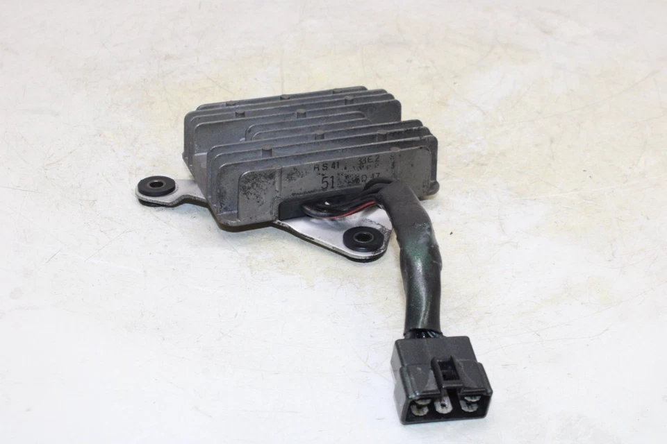 01-07 SUZUKI HAYABUSA GSX1300R REGULADOR DE TENSÃO RETIFICADOR FABRICANTE DE EQUIPAMENTO ORIGINAL - Imagem 4 de 4