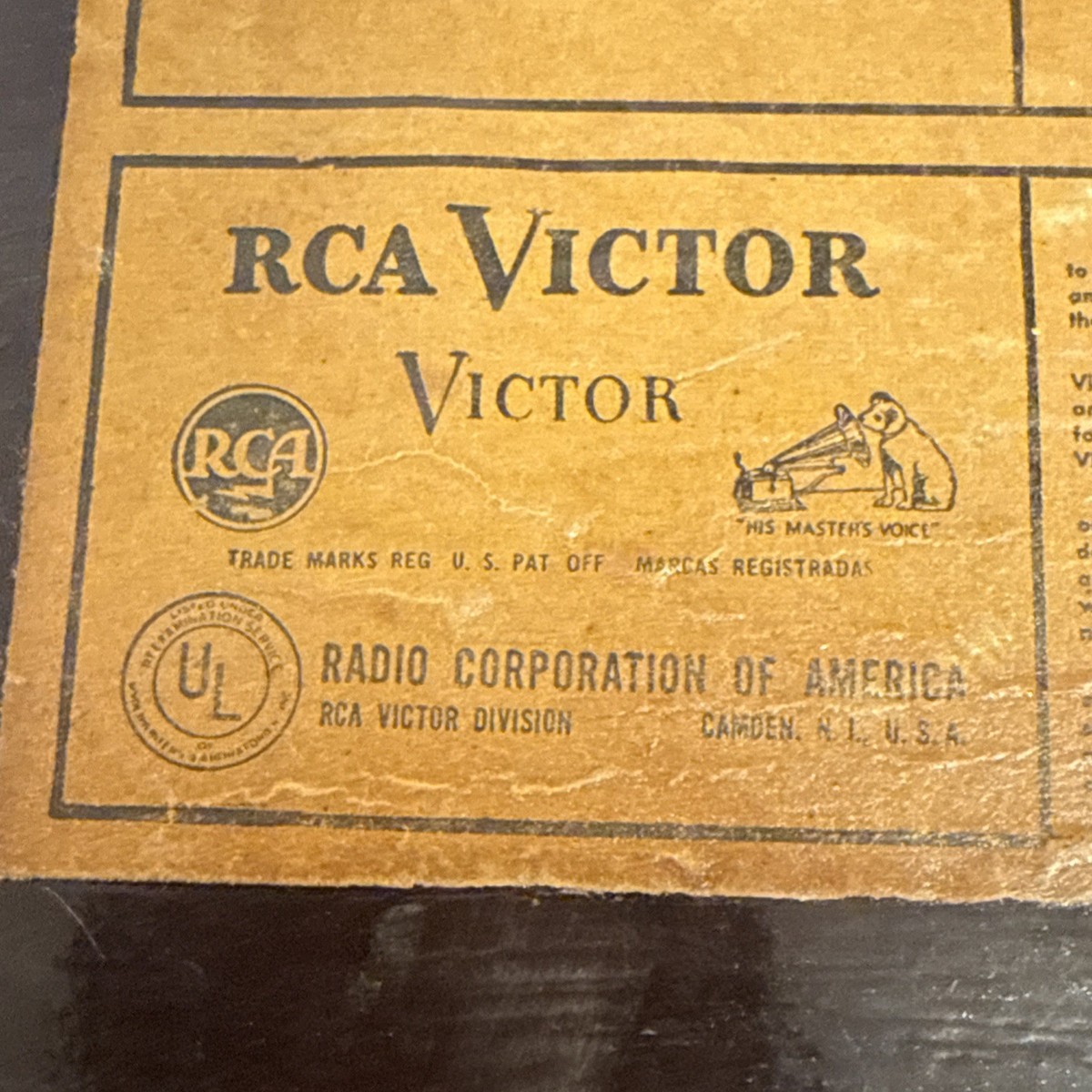 Vintage 1940s RCA Victor 65X1 Table Top Bakelite Tube Radio
