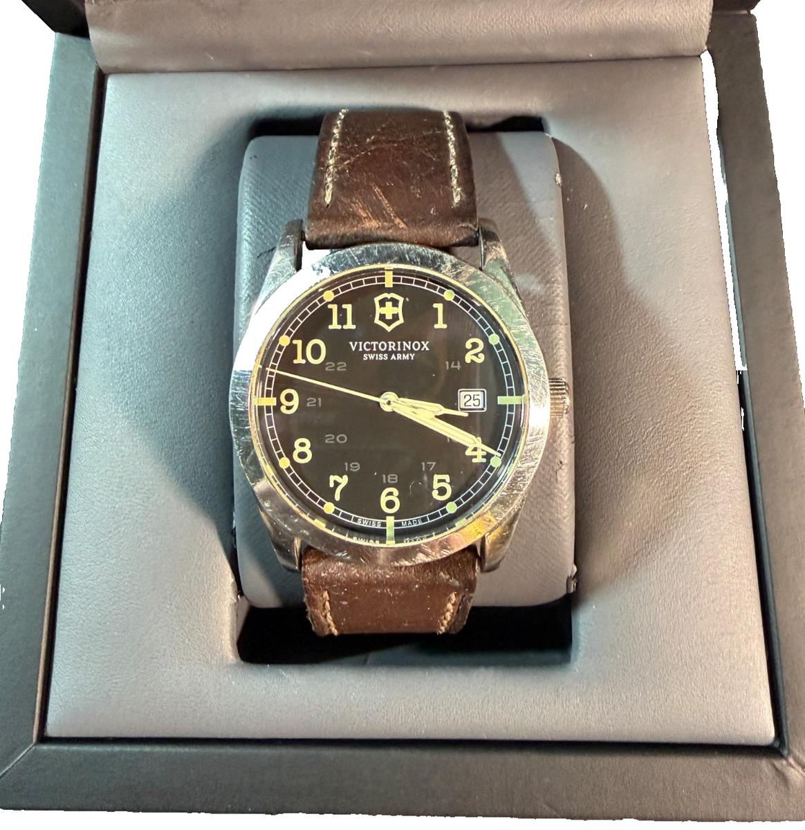フォルツァ　(1556) Victorinox Infantry Military Men's Black Watch - 241563 for sale