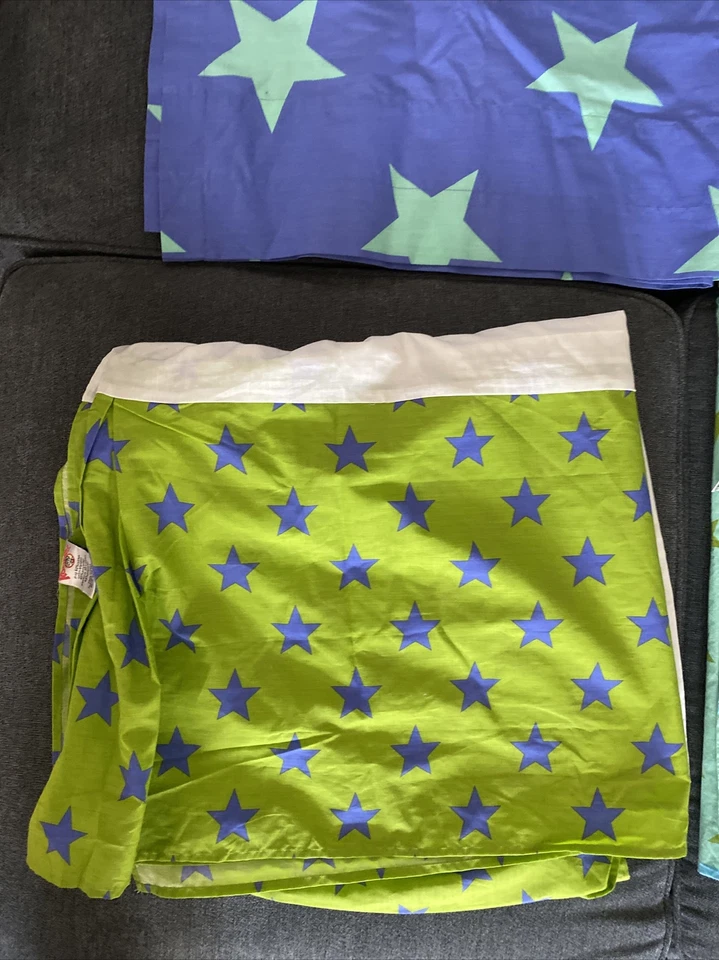 Little Miss Komboze Estrellas Desajustadas Azul Verde ¡Gemela! Plana ~ Falda de cama ~ 1 cortina Foto 2 de 4