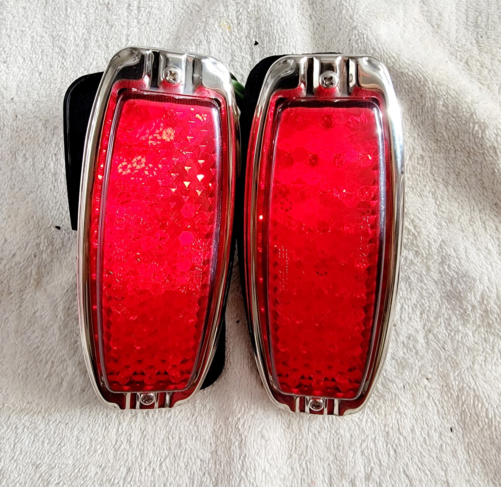 1946 1947 1948 Chevrolet Chevy Tail Lights Assemblies Housing Pair Led