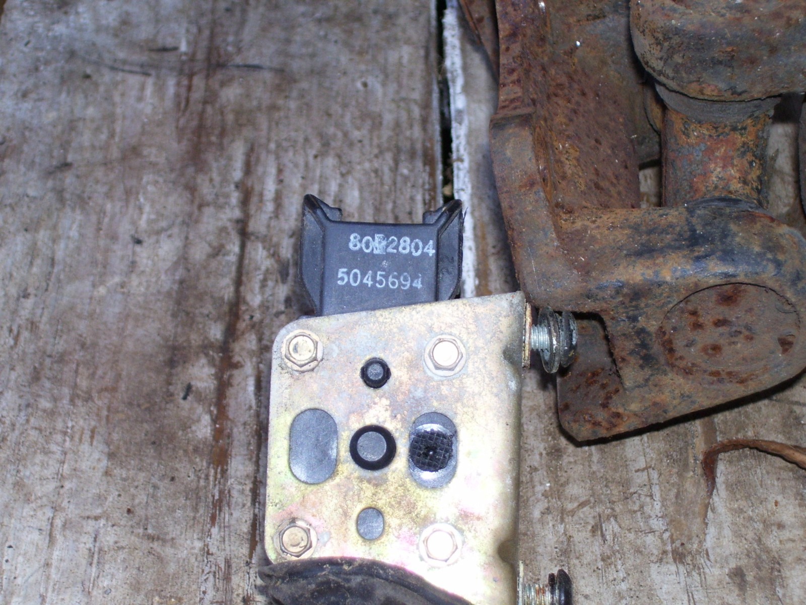 Maserati Quattroporte three 3 III s3 door locking mechanism  5045694