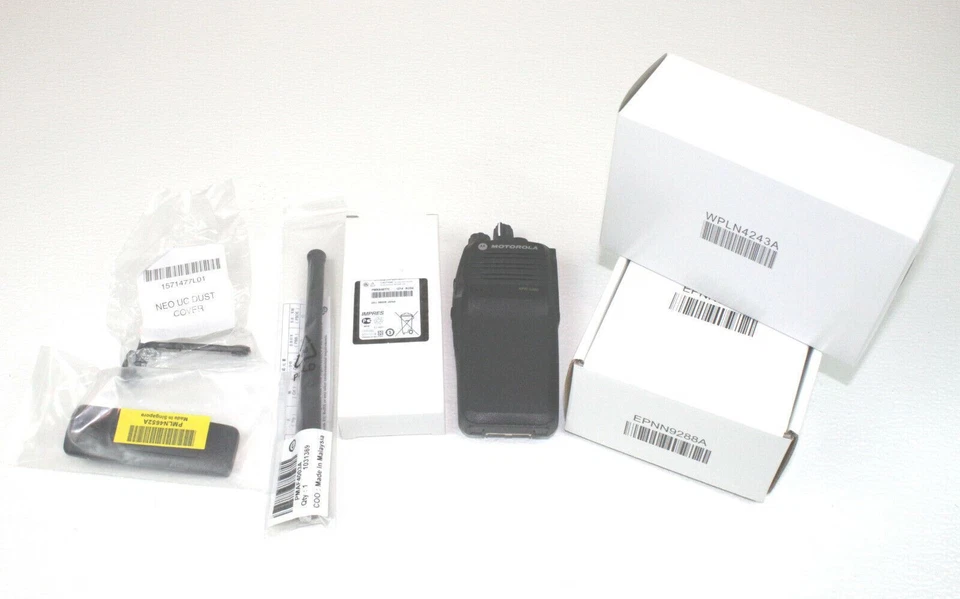 Motorola XPR6380 XPR 6380 800/900 Mhz MOTOTRBO 32 Ch 2.5W Analog NEW (Old Stock) - Image 3 of 4