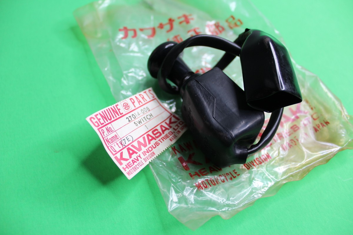 NOS Genuine KAWASAKI 1976-1977 KZ900 A4 A5 HAZARD SWITCH OEM Part