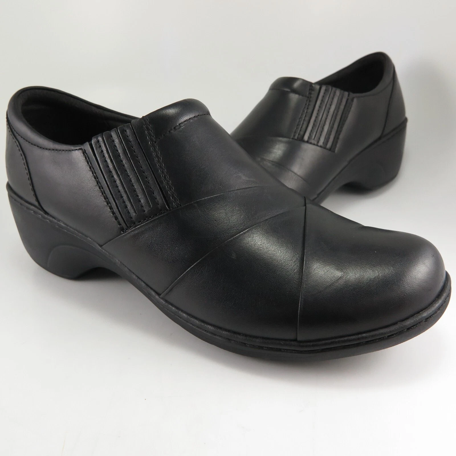 Mocassini Clarks CHANNING ESSA con zip laterale da donna taglia 9 5 M slip on in pelle nera